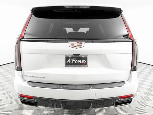 Used 2024 Cadillac Escalade Sport w/ Touring Package image 6