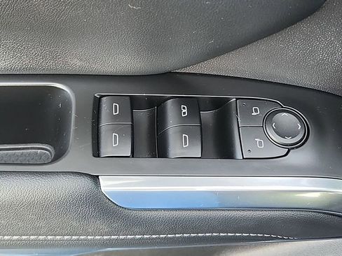 Certified 2024 Chevrolet Traverse LT image 17