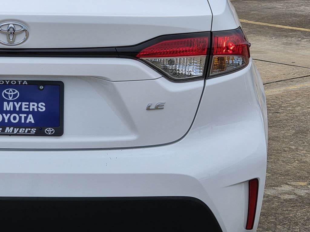 Used 2026 Toyota Corolla LE FWD image 9
