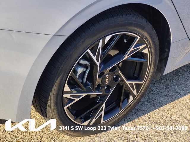 Certified 2025 Kia K5 GT-Line w/ GT-Line Premium Package FWD image 7