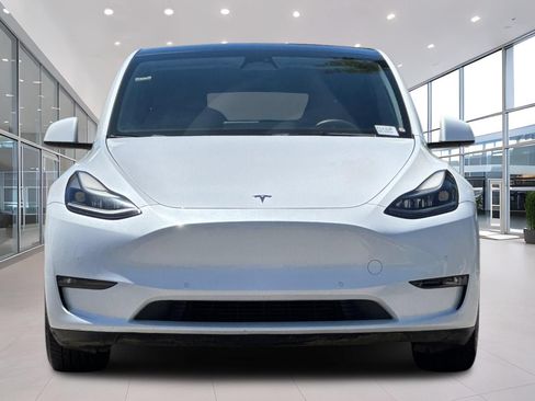 Used 2022 Tesla Model Y Performance AWD/4WD image 9