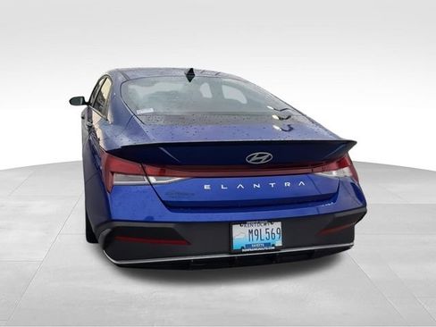 Certified 2025 Hyundai Elantra Sport FWD image 7