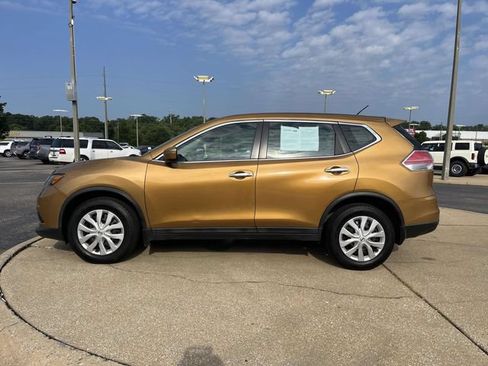 Used 2014 Nissan Rogue S FWD image 6