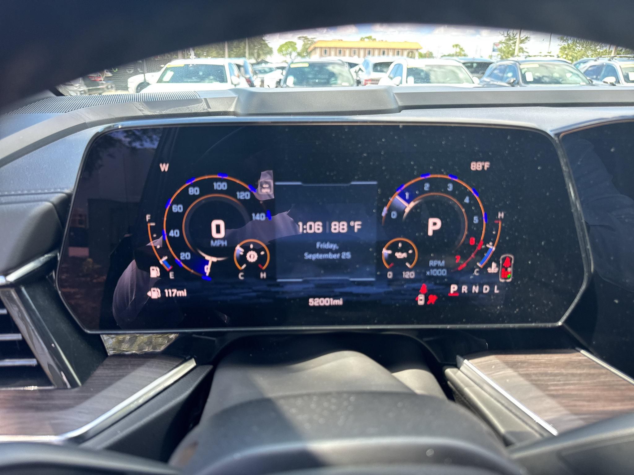 Used 2025 Chevrolet Tahoe LT RWD image 10
