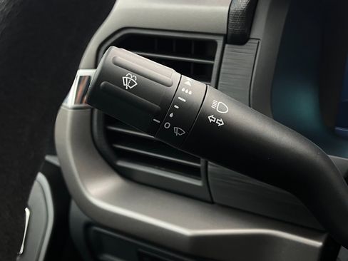 Used 2025 Ford F150 XL image 42