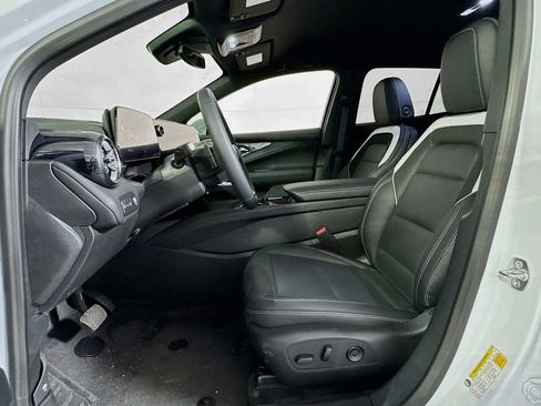 New 2025 Chevrolet Blazer EV LT image 12