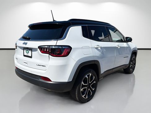 Used 2023 Jeep Compass Limited AWD/4WD image 5