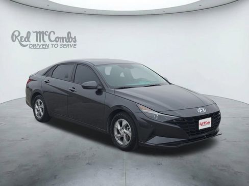 Used 2023 Hyundai Elantra SE FWD image 7