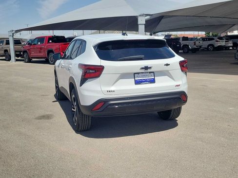 New 2026 Chevrolet Trax RS w/ Driver Confidence Package FWD image 6