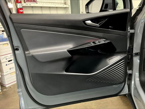 Used 2021 Volkswagen ID.4 Pro image 25