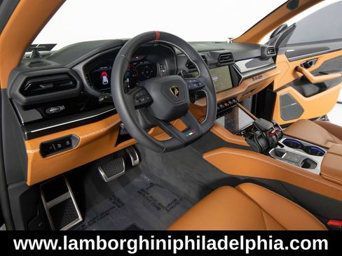 Used 2025 Lamborghini Urus S AWD/4WD image 11