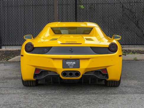 Used 2013 Ferrari 458 Spider RWD image 52