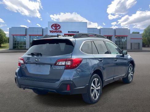 Used 2018 Subaru Outback 2.5i Limited image 6