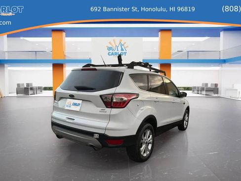Used 2018 Ford Escape SE w/ Ford Safe & Smart Package image 11