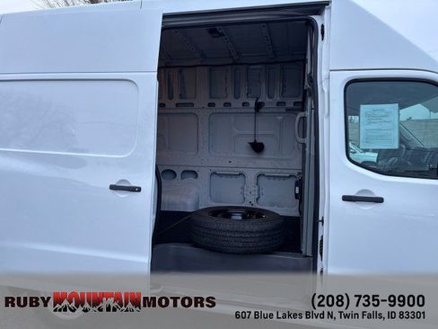 Used 2019 Nissan NV 2500 S image 23