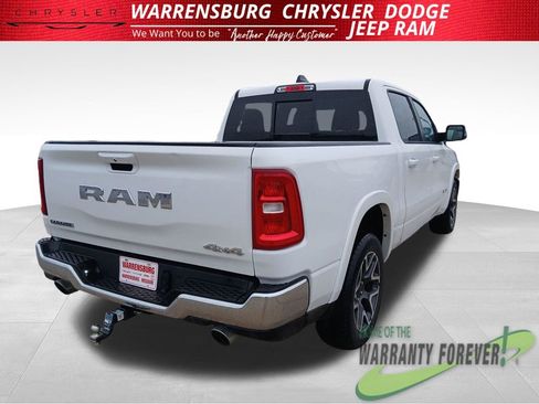 Used 2025 RAM 1500 Laramie AWD/4WD image 3