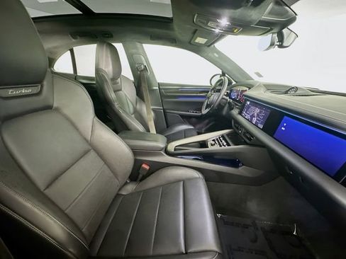 Used 2024 Porsche Macan Turbo Electric AWD/4WD image 29