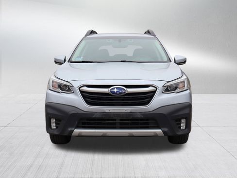 Used 2020 Subaru Outback Limited XT image 2