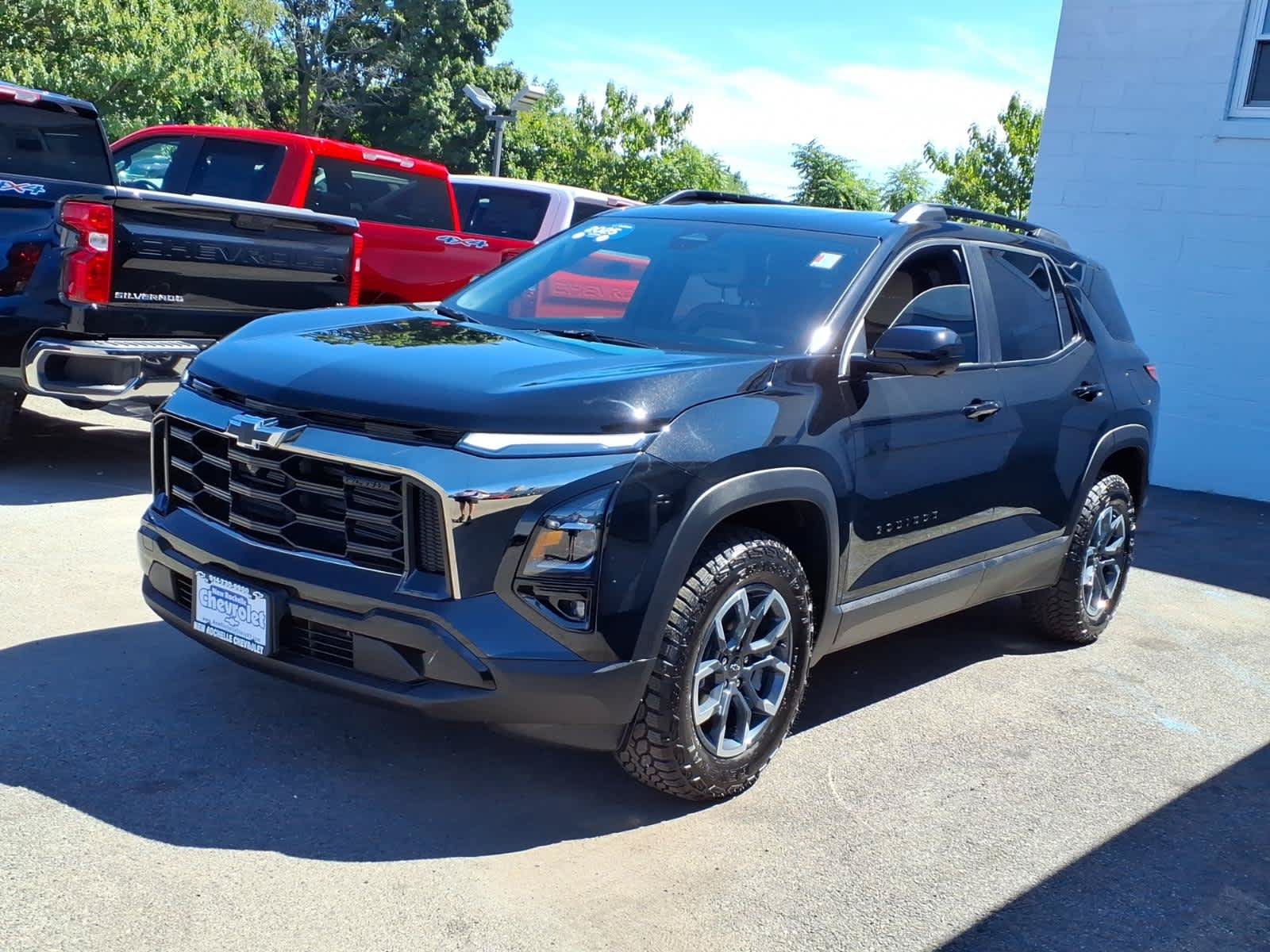 Certified 2025 Chevrolet Equinox ACTIV w/ Safety and Technology Package AWD/4WD image 3