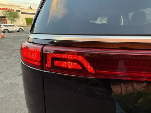 Used 2022 Kia Carnival SX FWD image 11