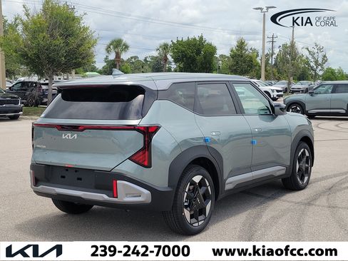 New 2027 Kia Seltos S FWD image 6