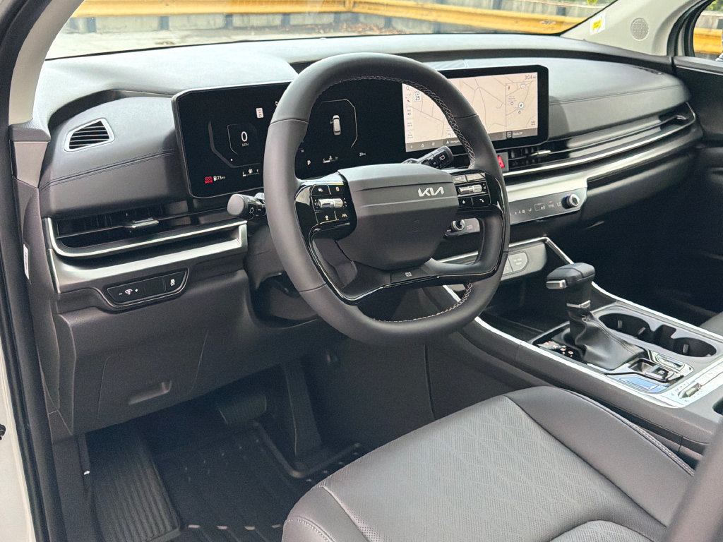 New 2027 Kia Carnival SX w/ Dark Edition Package FWD image 20