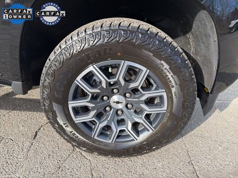 Used 2025 Chevrolet Colorado Z71 w/ Technology Package image 9