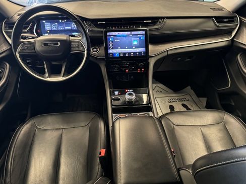 Used 2021 Jeep Grand Cherokee L Limited AWD/4WD image 9