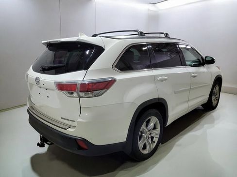 Used 2015 Toyota Highlander Limited image 25