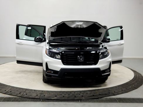 Used 2023 Honda Ridgeline Black Edition image 10