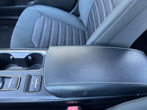 Used 2020 Ford Fusion SE FWD image 32