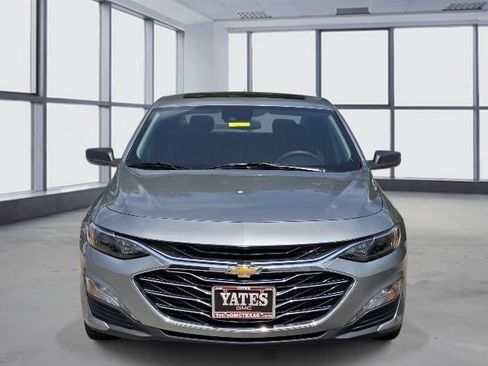 Used 2024 Chevrolet Malibu LT FWD image 2
