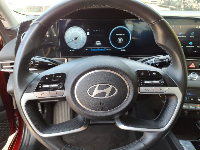 Used 2025 Hyundai Elantra SEL FWD image 19