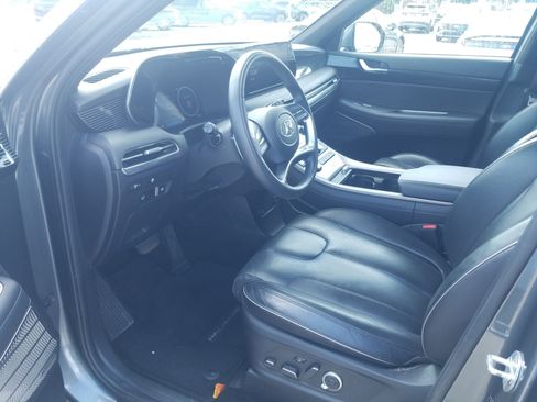 Used 2023 Hyundai Palisade Calligraphy image 10