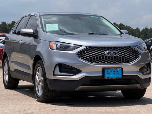 Used 2024 Ford Edge SEL AWD/4WD image 9