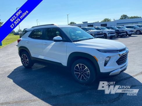 Used 2024 Chevrolet TrailBlazer LT w/ LT Cold Weather Package AWD/4WD image 12