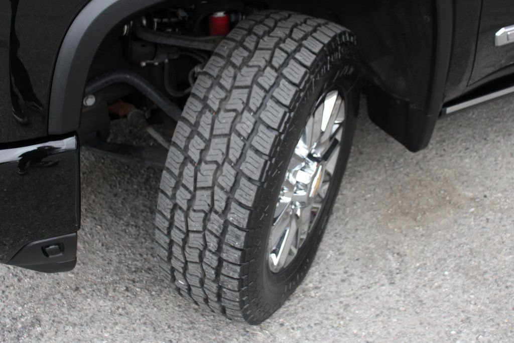 Used 2024 Chevrolet Silverado 2500 High Country AWD/4WD image 44