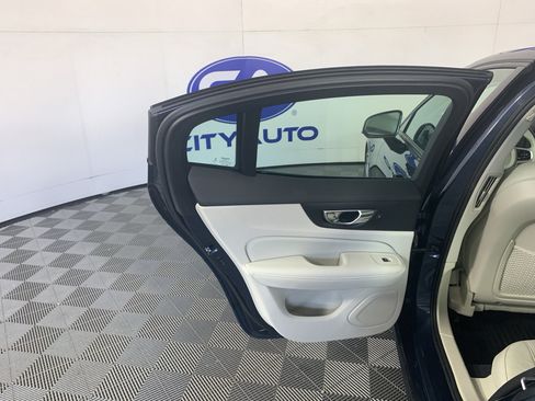 Used 2021 Volvo S60 T5 Momentum w/ Protection Package Premier FWD image 30
