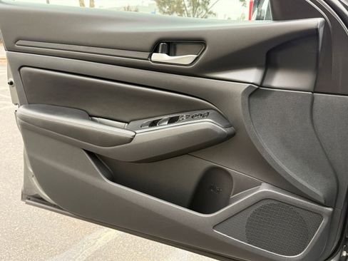 Used 2024 Nissan Altima 2.5 SV image 20