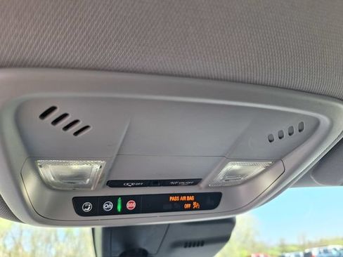 Used 2025 Chevrolet Malibu RS FWD image 24