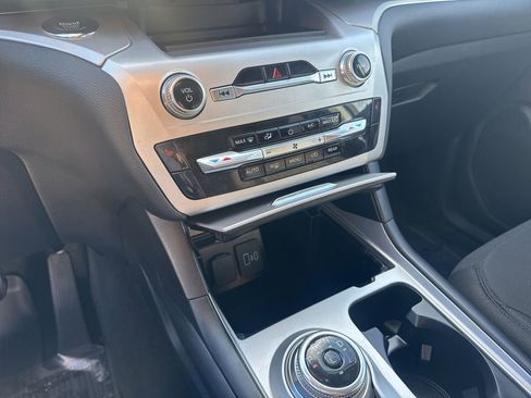 Certified 2022 Ford Explorer XLT image 21