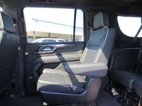 Used 2025 GMC Yukon XL Elevation w/ Technology Package AWD/4WD image 15