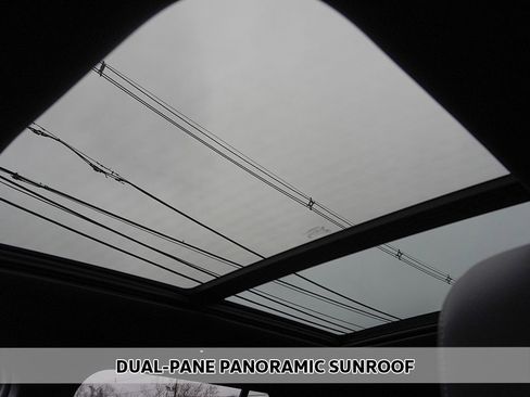 Used 2025 Jeep Grand Cherokee Limited image 4