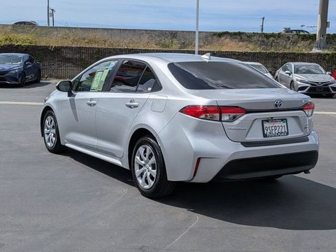 Used 2025 Toyota Corolla LE FWD image 11