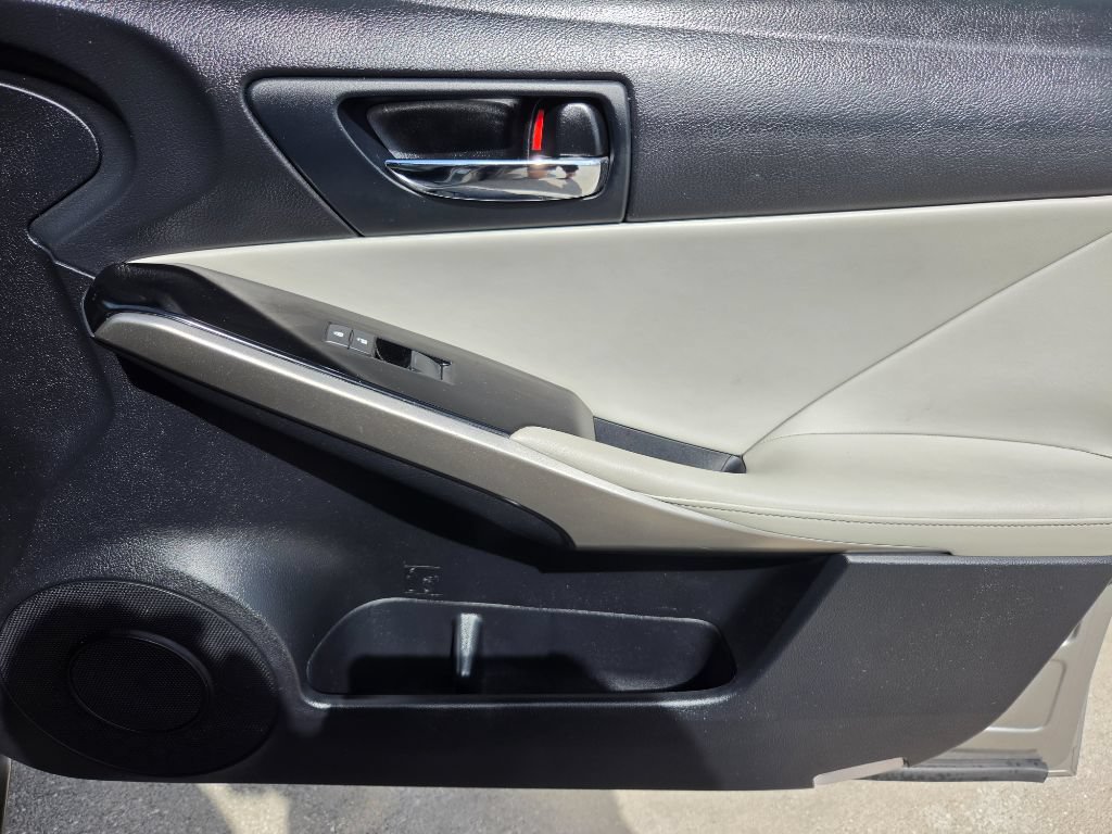 Used 2014 Lexus IS 250 RWD image 37