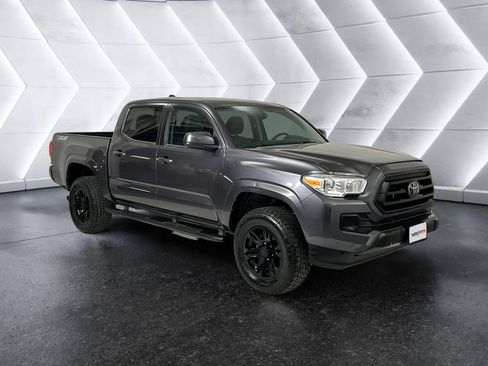 Used 2022 Toyota Tacoma SR image 1