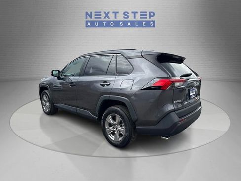Used 2023 Toyota RAV4 XLE w/ Convenience Package image 5