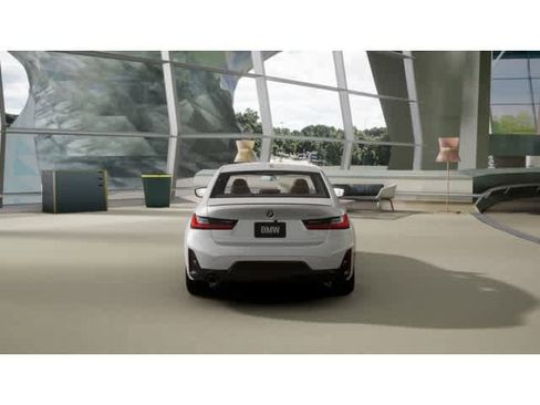 Used 2026 BMW 330i Sedan w/ M Sport Package image 9