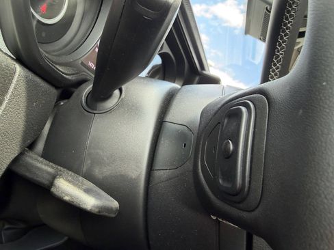 Used 2025 Jeep Wrangler Unlimited Sport AWD/4WD image 21