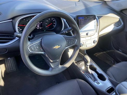 Used 2024 Chevrolet Malibu LT image 12